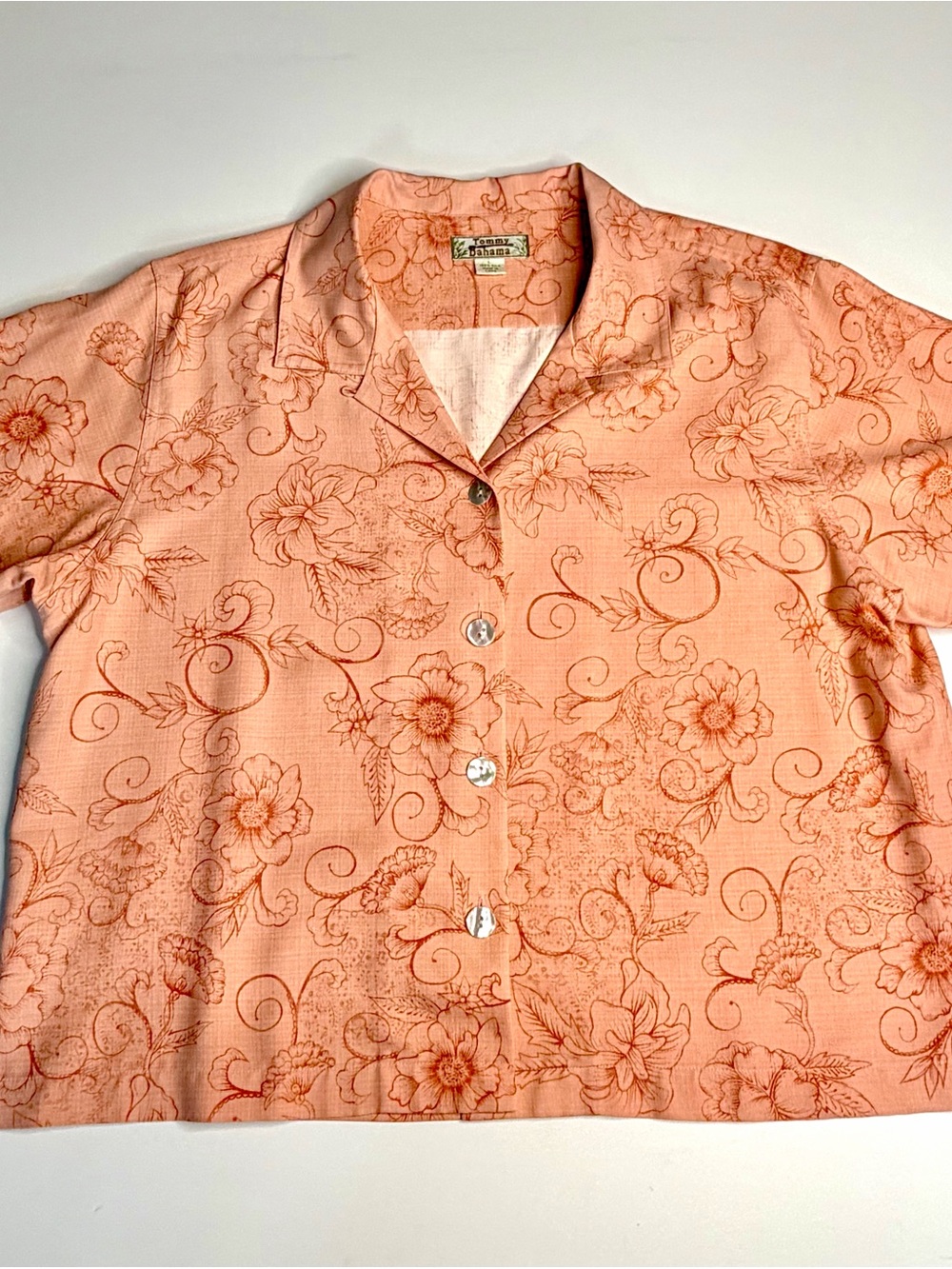 Tommy Bahama Women’s 100% Silk Floral Button-Up Shirt Peach Size L